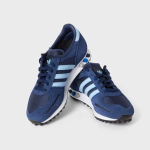 Blå Dif Adidas La Trainer Skor