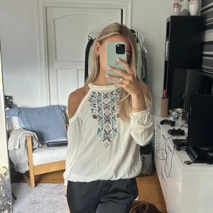 Topp - Superfin topp med bara axlar! Strl S