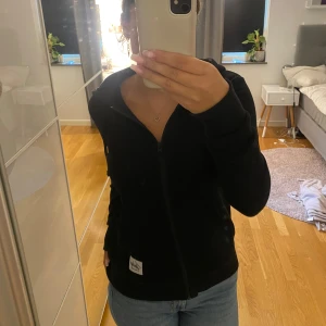 Kofta  - Kommer tyvärr inte till användning men är i ett super fint skick 