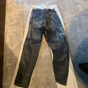 Super coola jeans - Riktigt snygga jeans till alla tillfällen!! 