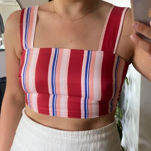 Topp - Färgglad topp, storlek M (38). Fint skick!