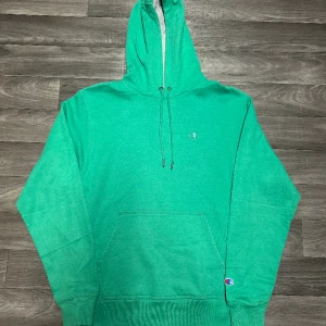 Champion Hoodie  - Snygg champion Hoodie i storlek S! Bara att skriva om du undrar över något🙏