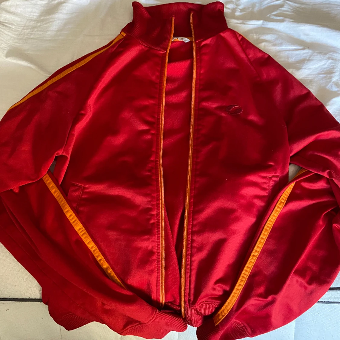 Röd/orange träningskofta - 93