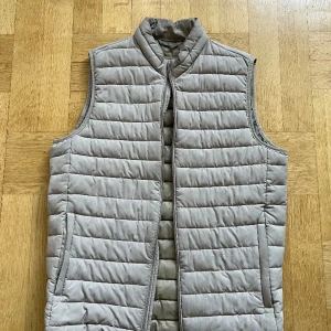 Jack and jones väst - Storlek L