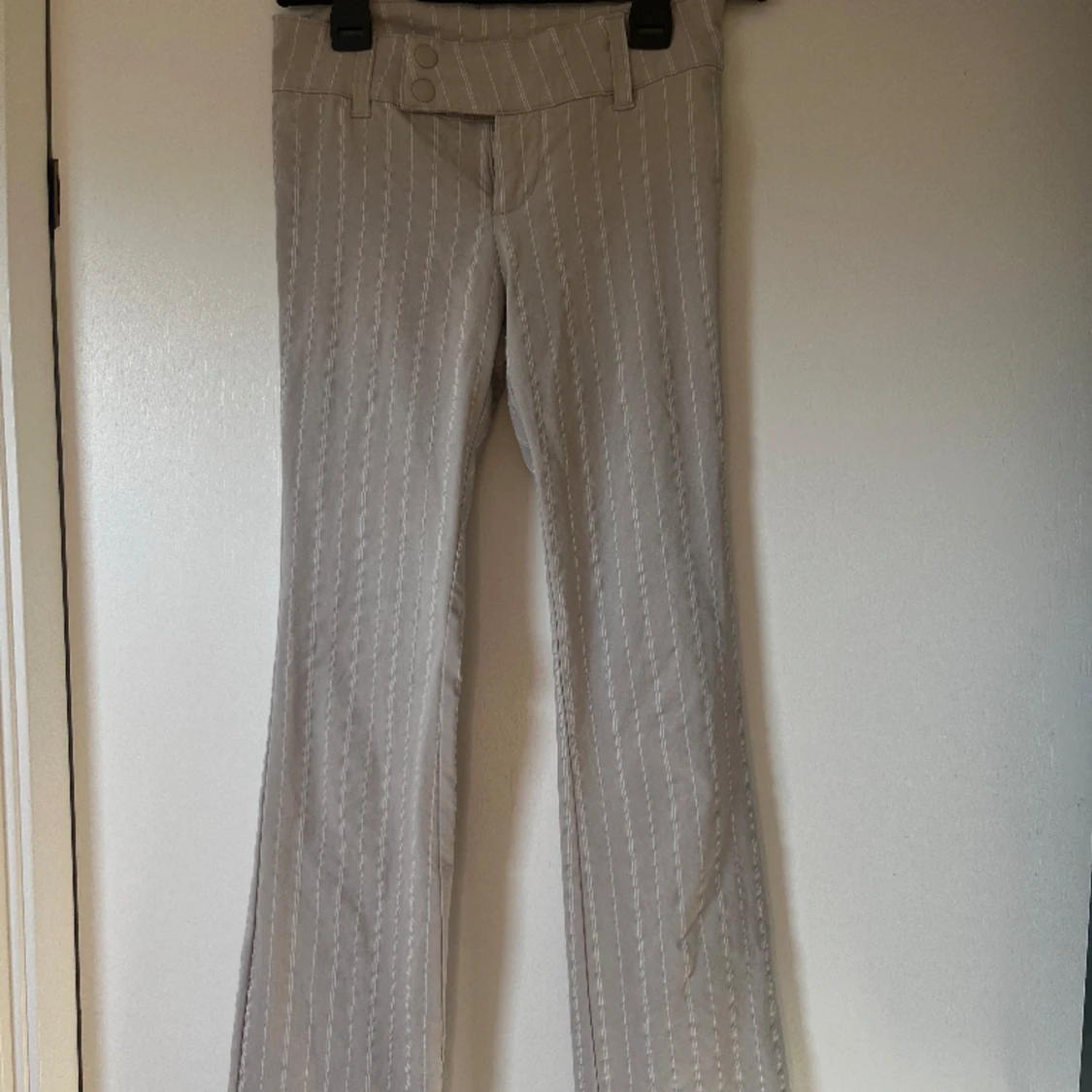 Lågmidjade kostymbyxor  - 90