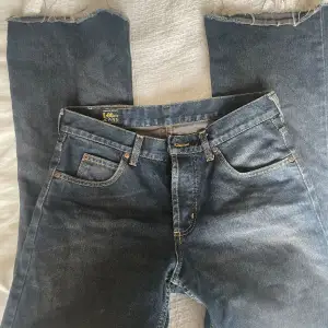 Supersnygga utsvängda jeans från Lee, midwaist 💘