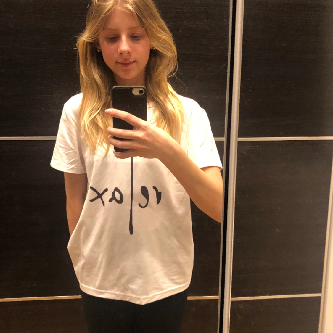 Vit t-shirt med text - 90