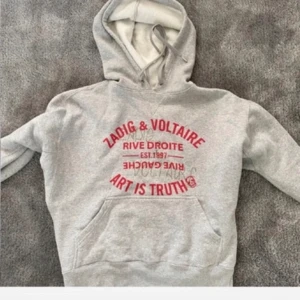 Zadig & Voltaire hoodie  - Super fin hoodie ifrån Zadig & Voltaire! ❤️ storlek xs, inga defekter utom att lappen på insidan håller på att åka av men inget som syns och går säkert att sy fast igen! 