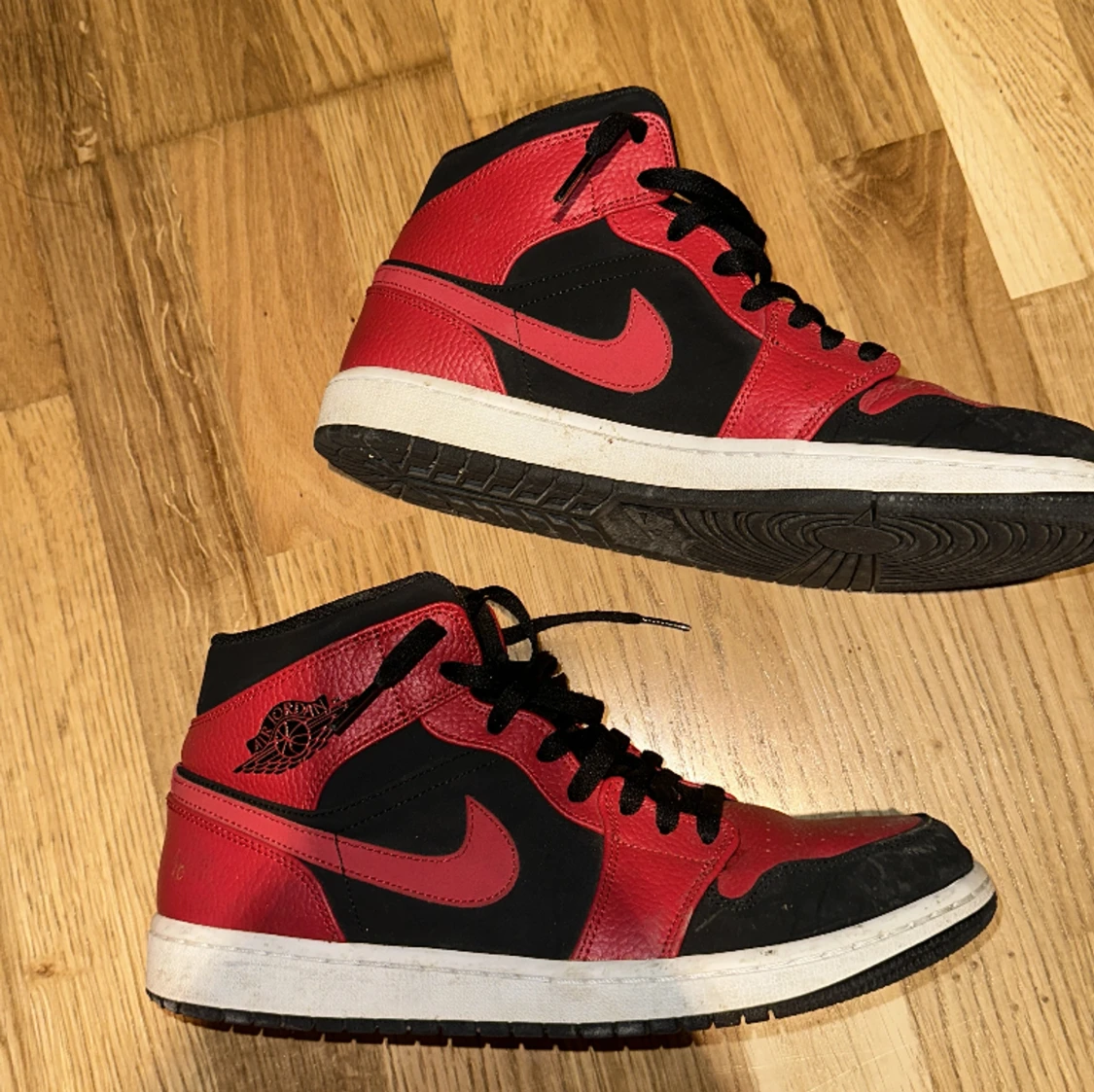 Jordan 1 Mid