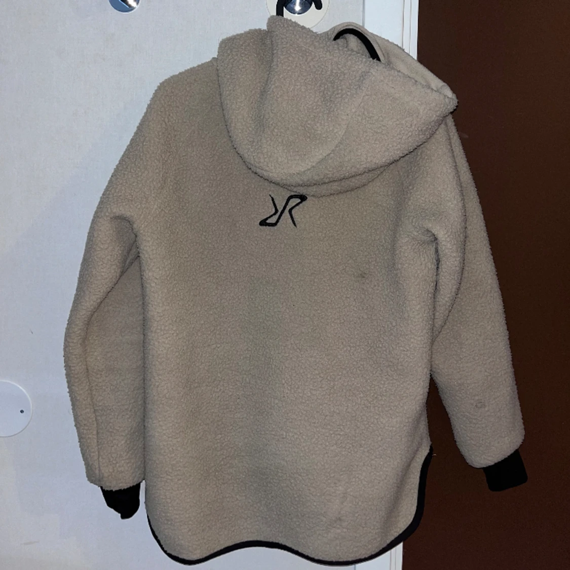 Revolution race jacka - 90