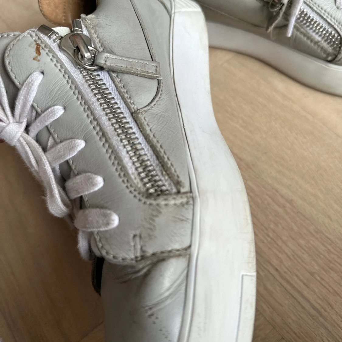 Giuseppe Zanotti skor  - 90