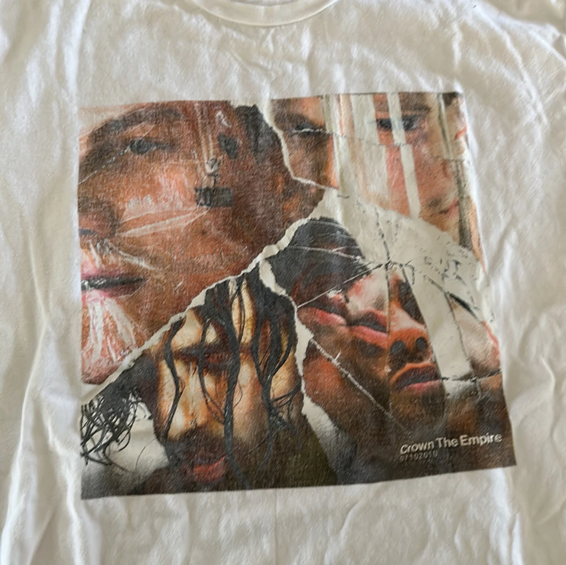 Crown the empire T-shirt  - 90