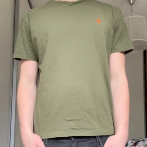 Polo ralph tshirt - Säljer min Tshirt strl M. Tveka inte med att höra av dig! Lägger ut för 149 men skicka gärn prisförslag😉