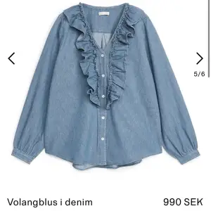 Jeans blus från arket✨ aldrig använt och prislappen sitter kvar! Den kostar 990kr ny❤️