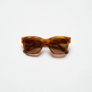 CHIMI  - Jättesnygga chimis som knappt är använda. Färg havana, modell 07