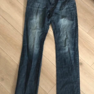 Calvin Klein jeans - Bra skick men för små för mig! Använda 2 gånger. Inga skador, bootcut jeans i storlek S 🥰🥰