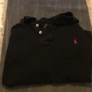 Polo piké - En riktigt snygg polo piké i storlek XL [ ny pris är 1.000 kr + pris kan  diskuteras 😁