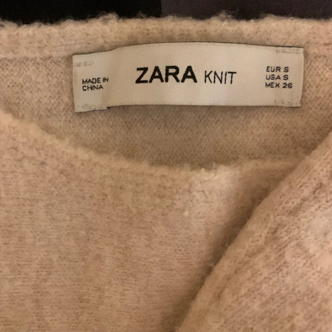 Beige Zara tröja  - 90