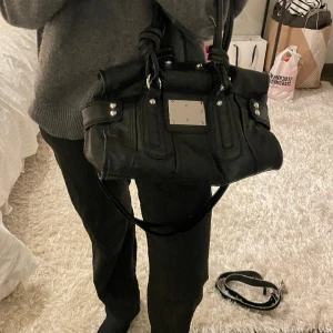 Väska - Använd och lite sliten men superfin