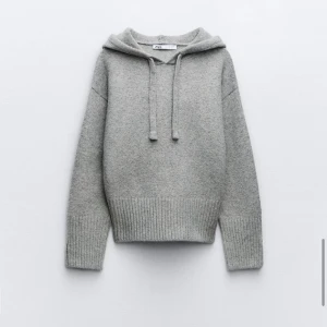 Zara hoodie!💖 - Populära zara hoodien som jag köpte för 500kr+frakt! Väldigt eftersökt och slutsåld överallt, säljer för endast ä❤️❤️