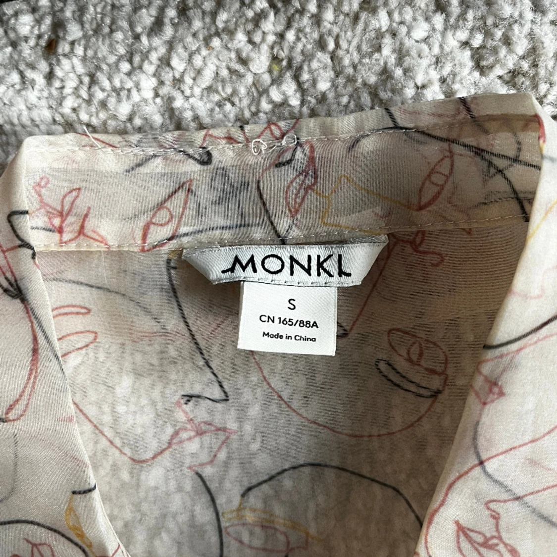 Genomskinlig skjorta - 91