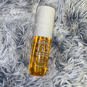 Brazilian Crush Cheirosa 62 Perfume Mist  - Jag säljer den för 140 kr. Den är helt nytt!!