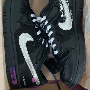 DUNK OFF-WHITE  - Storlek 42