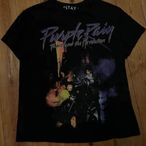Prince t-shirt  - Aldrig kommit till användning