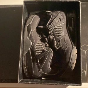 Black cat 4s - Used black cat 4s