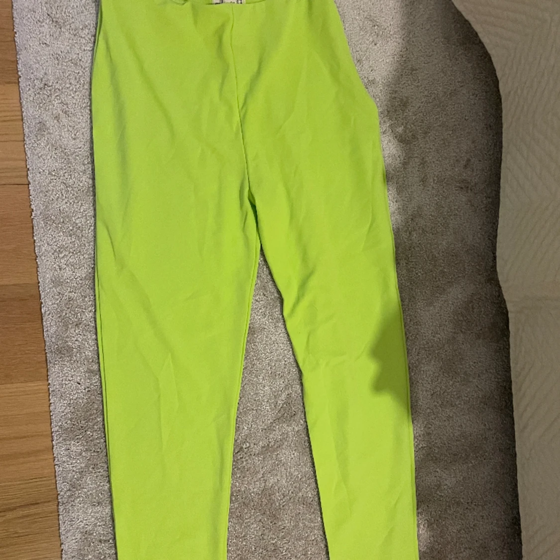 Gröna finbyxor helt oanvända nyskick