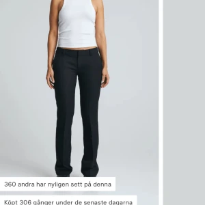 Kostymbyxor  - Säljer dessa jätte fina kostymbyxor i modellen vera, för att de va för små tyvärr. Helt nya lapp finns kvar