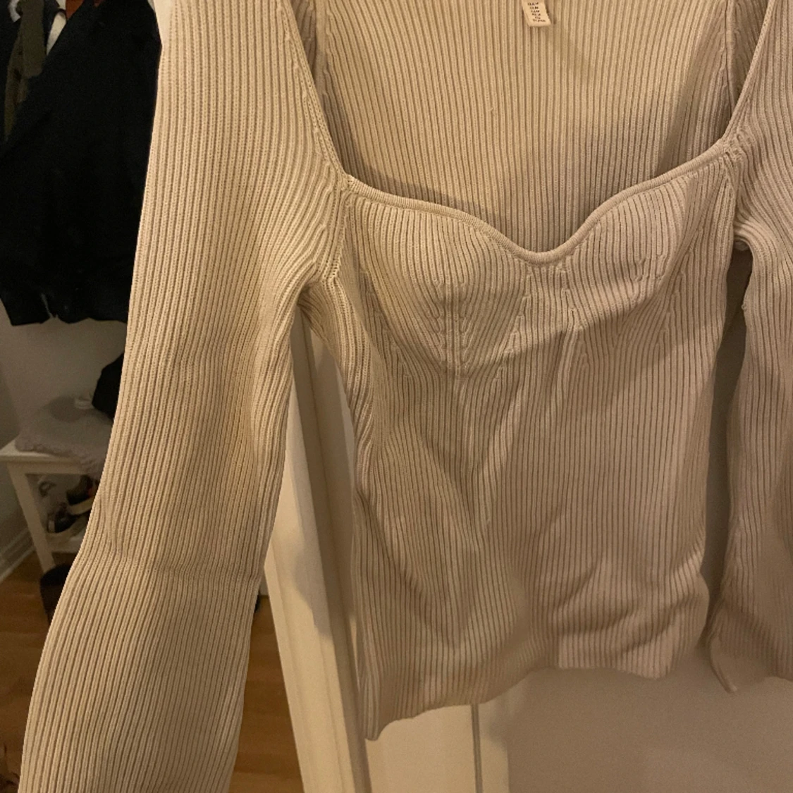 Ribbstickad tröja - 91