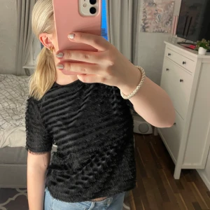 Fest topp - Jättesnygg topp från Pieces! Använd fåtal gånger 