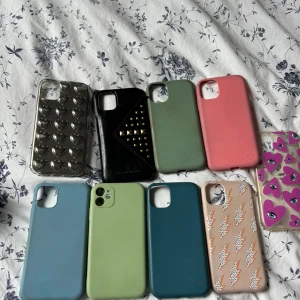 9 stycka mobilskal till iPhone 11 - Säljer dessa mobilskalen då jag har köpt en ny telefon. Skalen är från olika märken och i olika skicka, därav det billiga priset. Alla säljs tillsammans💓💓 priset går att diskutera vid snabb affär😋😋