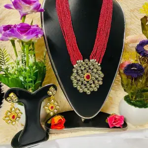 Very beautiful kundon long necklace with matching earrings 