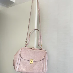 Rosa handväska  - Rosa handväska 