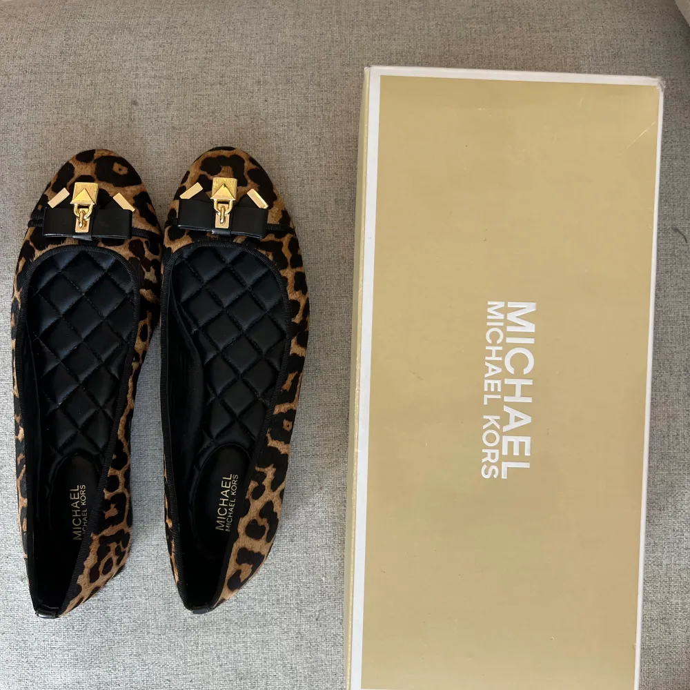 Michael kors leopard balette skor . Skor.