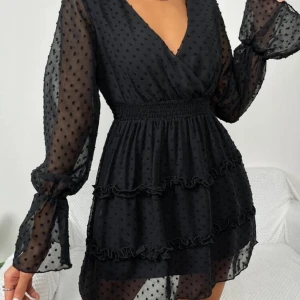 Superfin klänning  - Använd men i fint skick! Säljer då den tyvärr inte passar mig längre. (Lånad bild) 