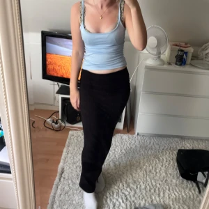 Fina kjol - Kjol från Gina jätte fin och säljer för 225kr