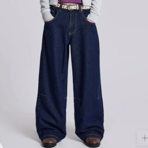 jaded london baggy jeans - Jaded london colossus jeans klippte till dom eftersom den var för långa annars 10/10 conditon  W30 Längd: 107cm