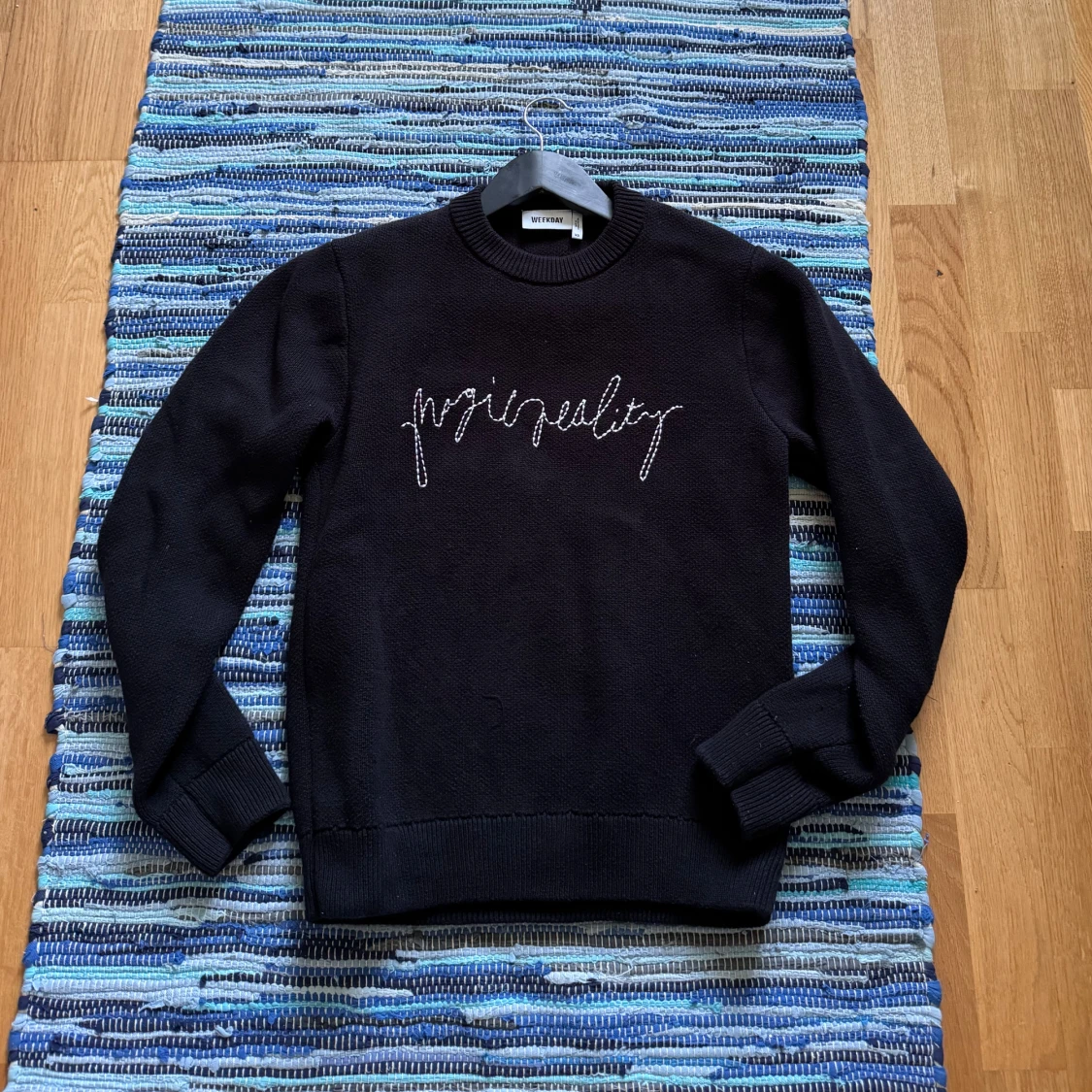 Weekday stickad tröja 