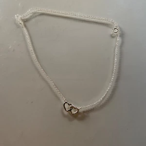 Smycke - Fint halsband från glitter, ser helt som ny