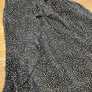 Kjol från Vera Moda  - Knappt använd kjol