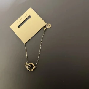 Oanvänd Edblad armband  - Helt oanvänd armband är dock en guld tjej 