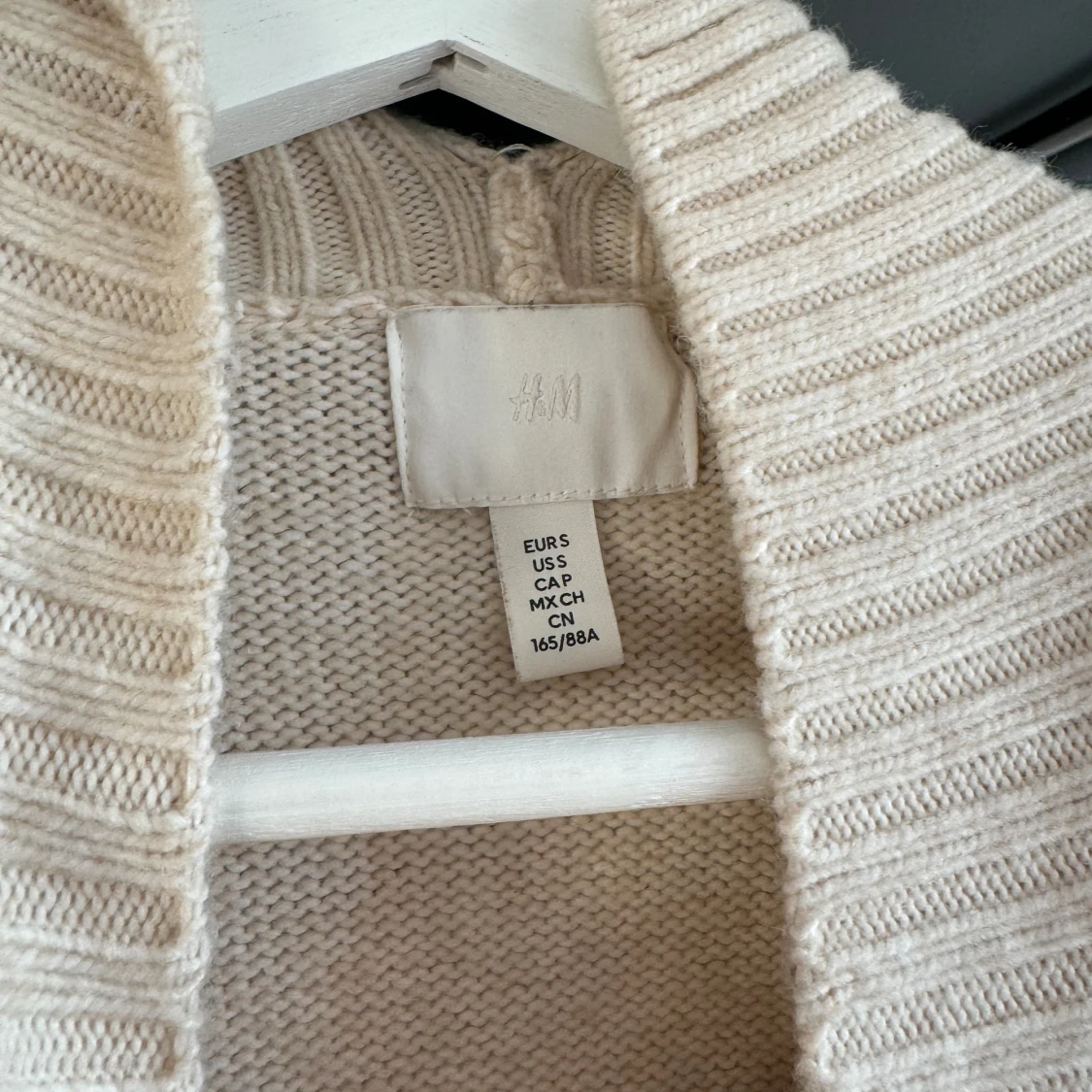 Stickad Tröja  - 90