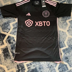 Messi matchtröja  - Helt nytt Miami matchställ  Size S Tag medföljer  Fraktar inom 24 timmar 