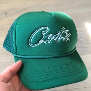 Corteiz Keps - Grön Corteiz keps, helt ny och äkta samt kvitto finns. Pris går att diskutera.