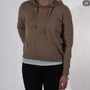 Finstickad hoodie från st Oliver  - Storlek S Perfekt skick