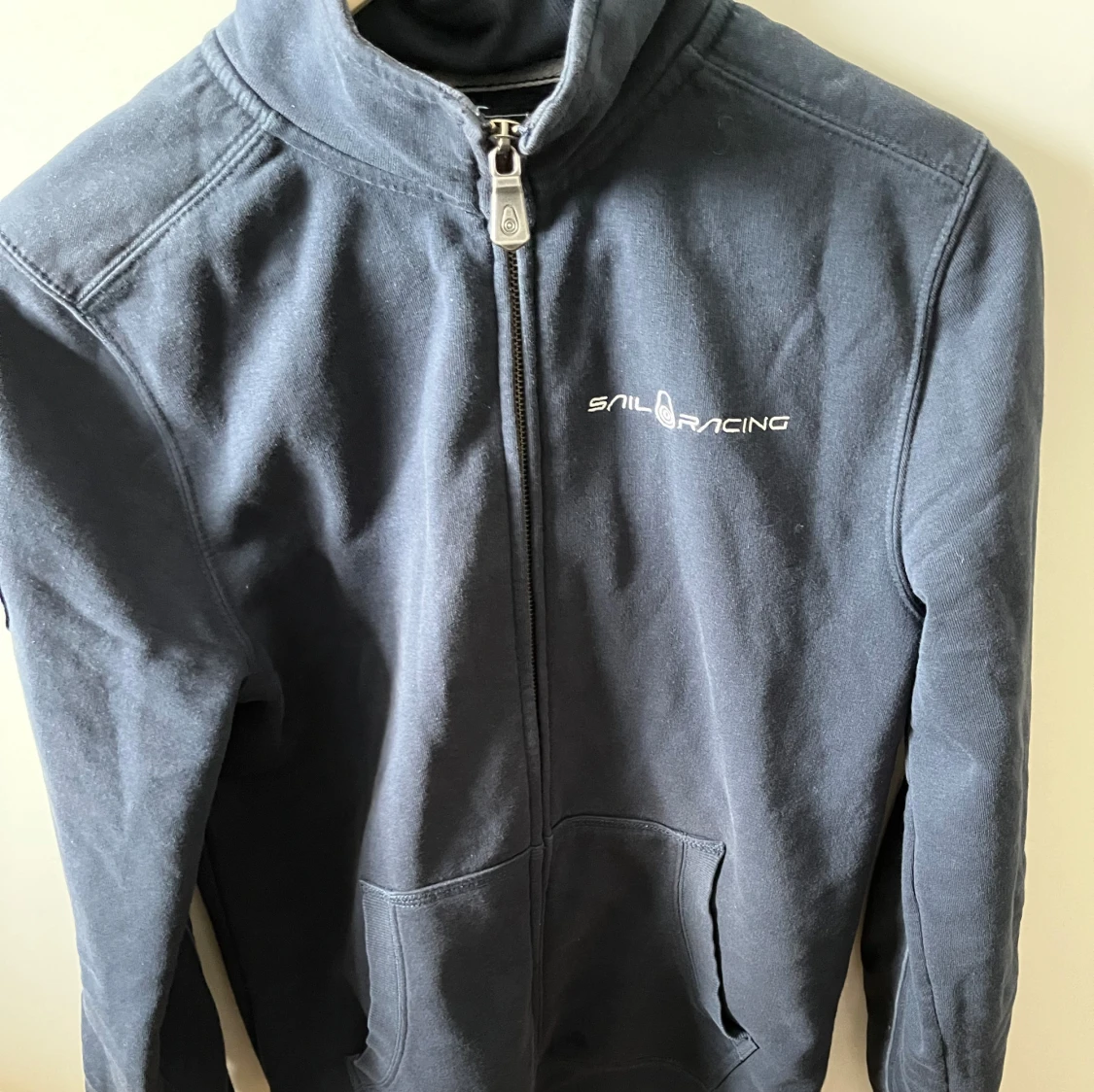 Full zip sail racing