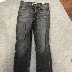 Zara straight jeans. Bra skick har använts några gånger 